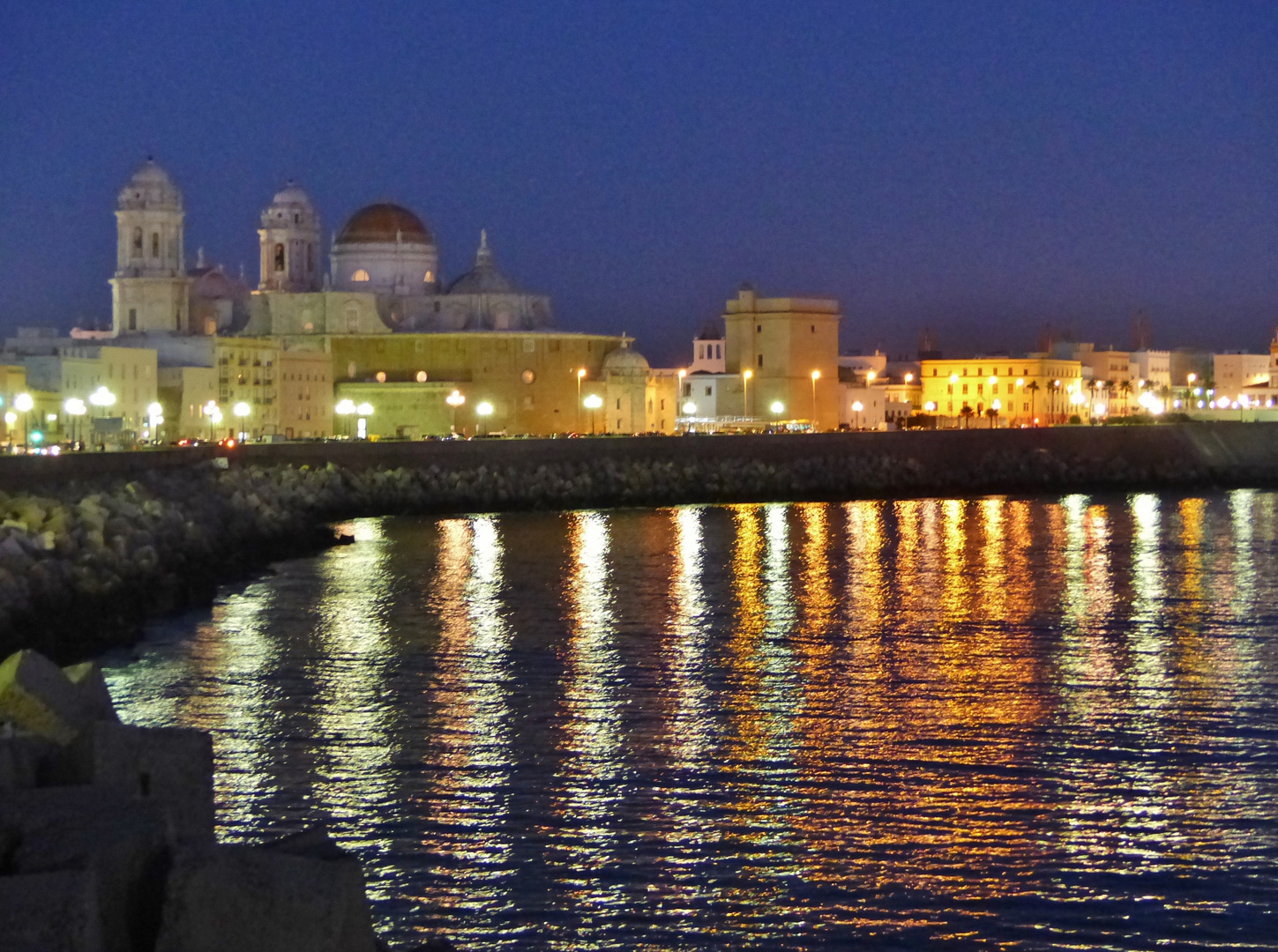 Cádiz de noche