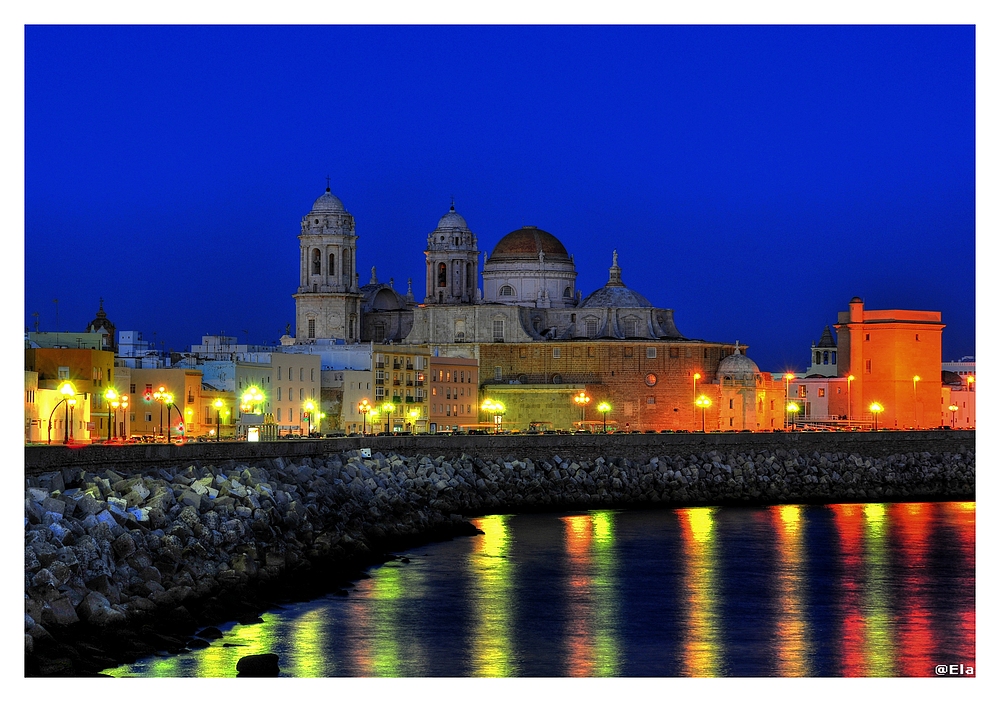 Cádiz zur blauen Stunde