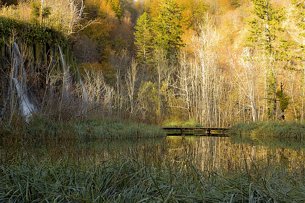 Cae el sol en Plitvice.