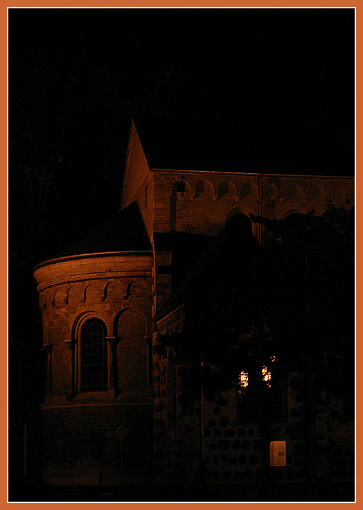 Cäcilienkirche bei Nacht