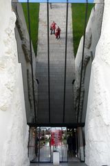 Caen - Eingang zum Mémorial-pour-la-Paix