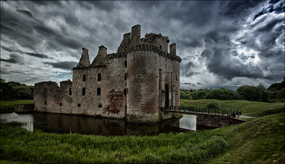 - Caerlaverock Castle -