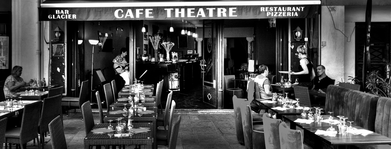 CAFÉ THÉÂTRE 