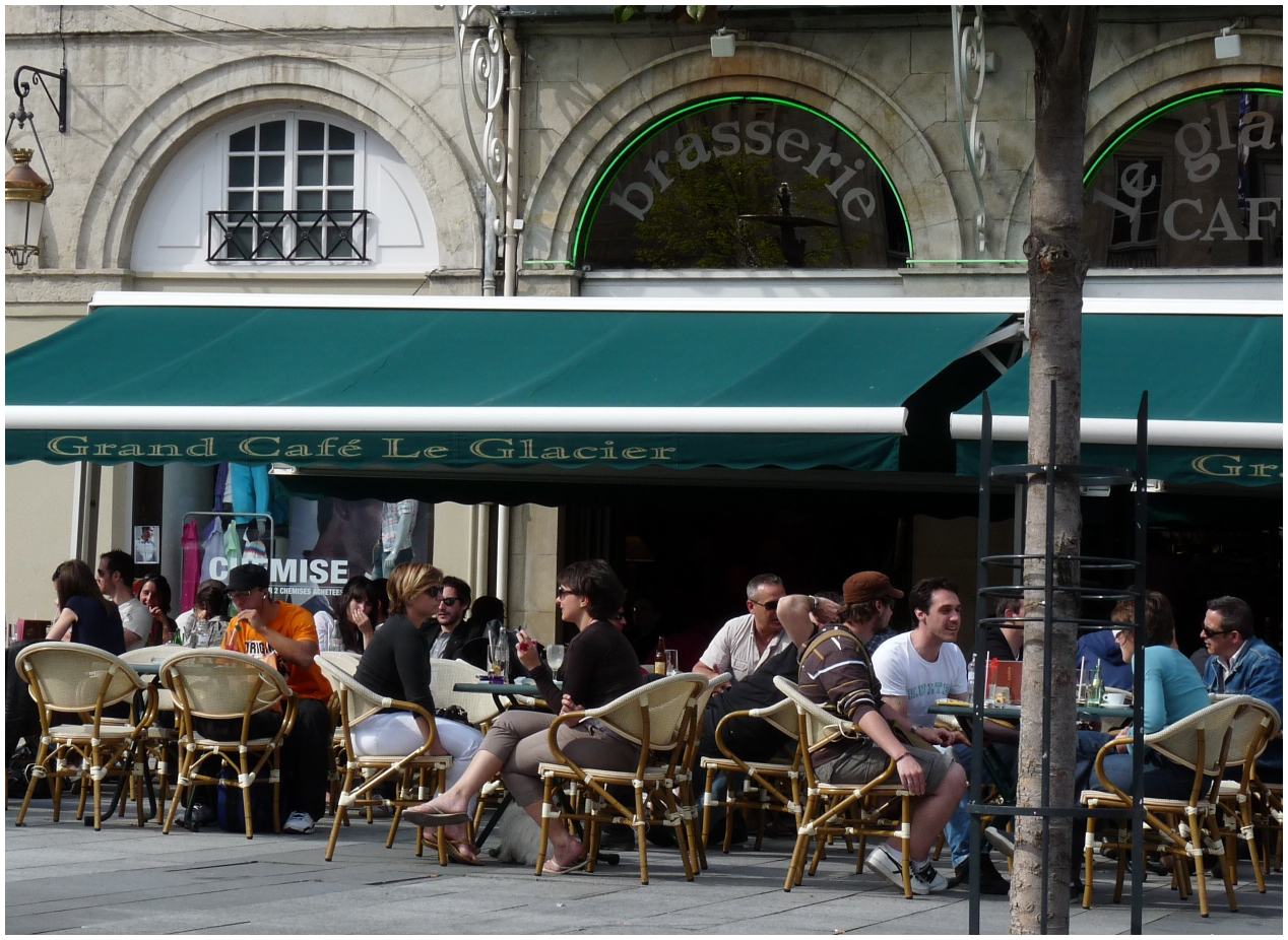 Café am Place Jean Jaurès in Castres