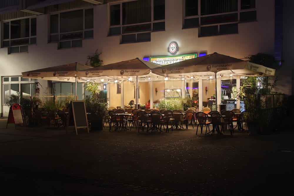 Cafe Bistro Boulevard