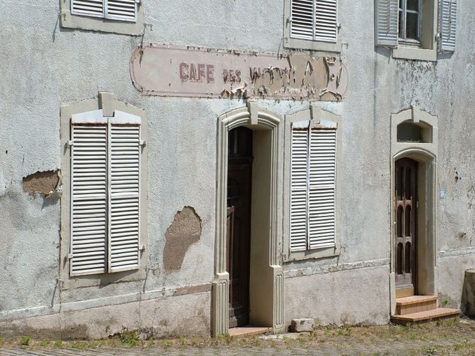 CAFE DES ???