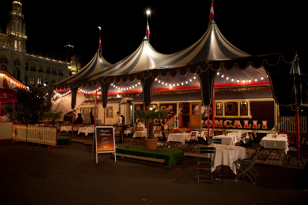 Café des Artists Circus Roncalli