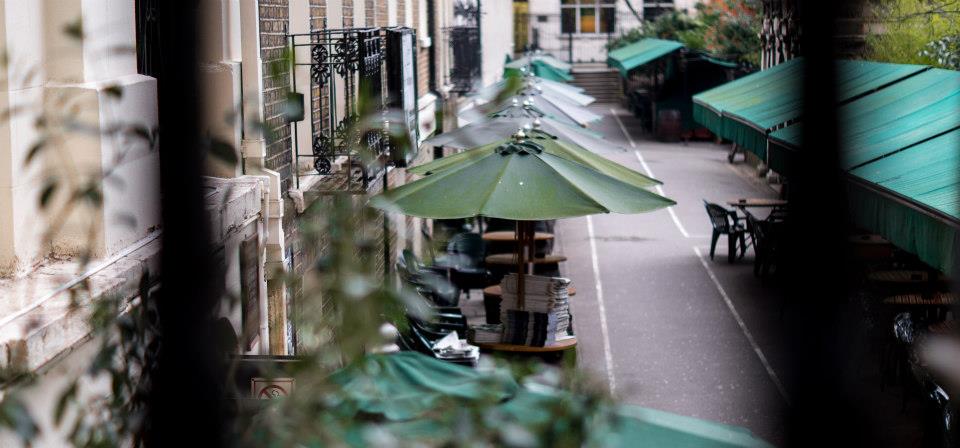 Café in London