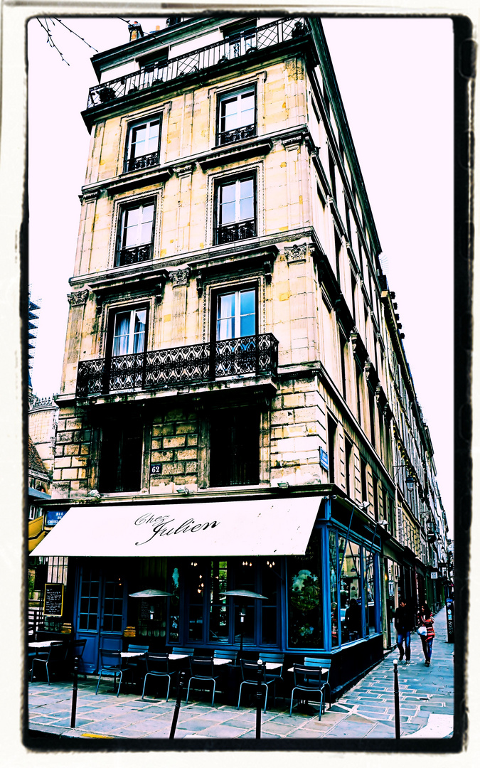 Cafe in Paris in der Nähe von Notre Dame