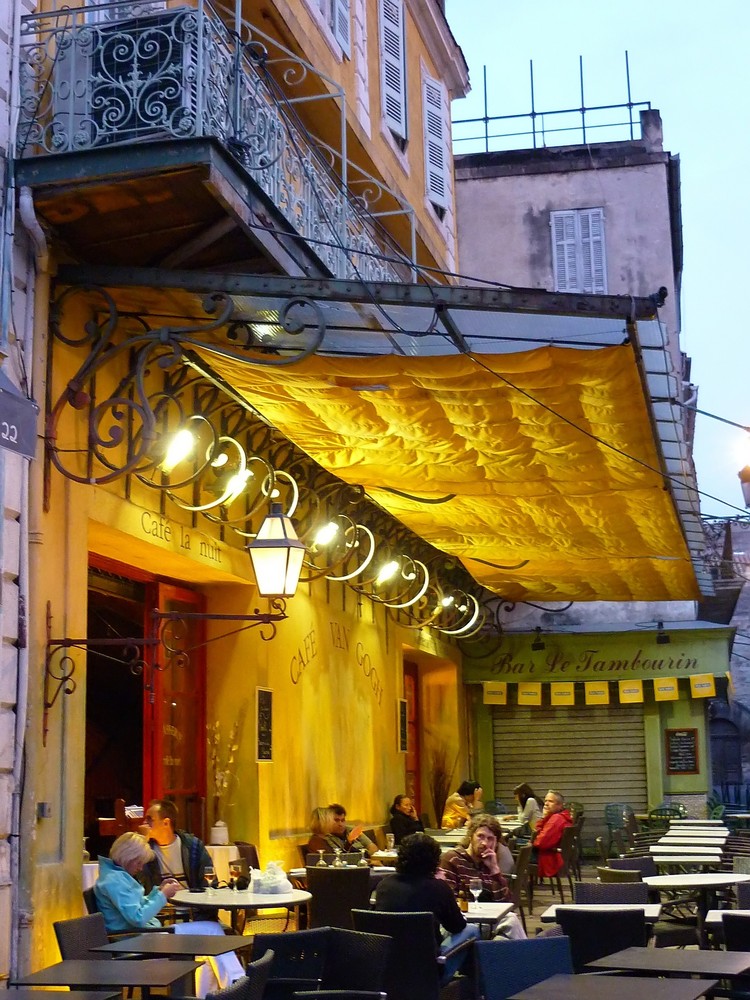 Cafe La Nuit Van Gogh Arles Cafe la Nuit, Vincent van Gogh, Place du Forum, Arles, Provence-Alpes
