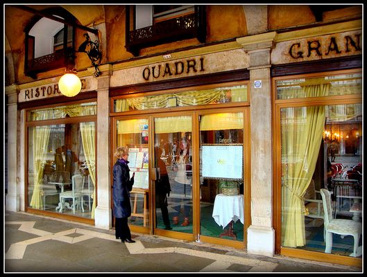 Café Le Quadri . 