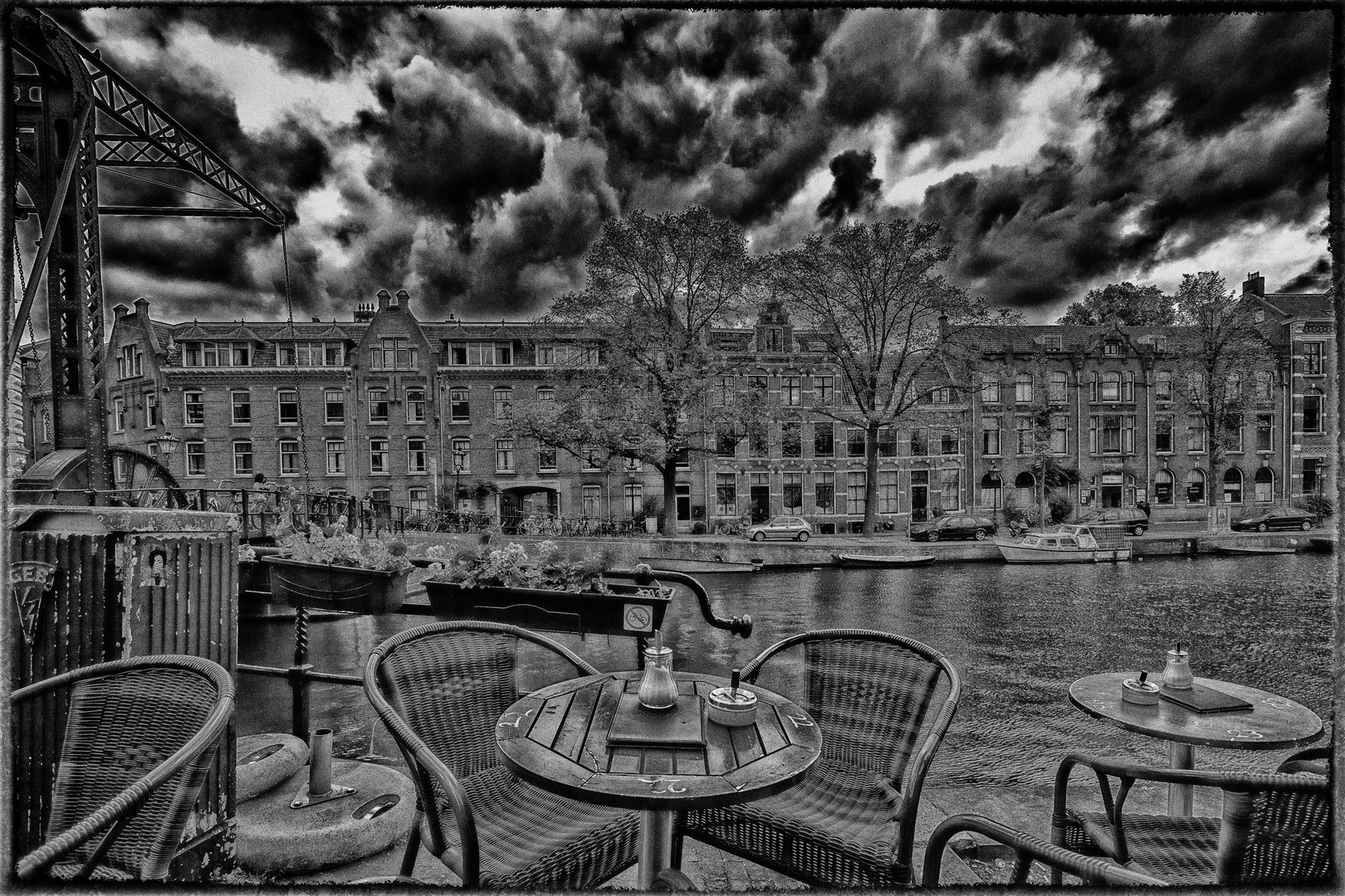 Café mit Blick auf Gracht