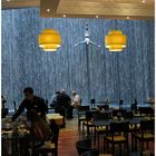 Cafe mit Wasserfall in der Dubai-Mall