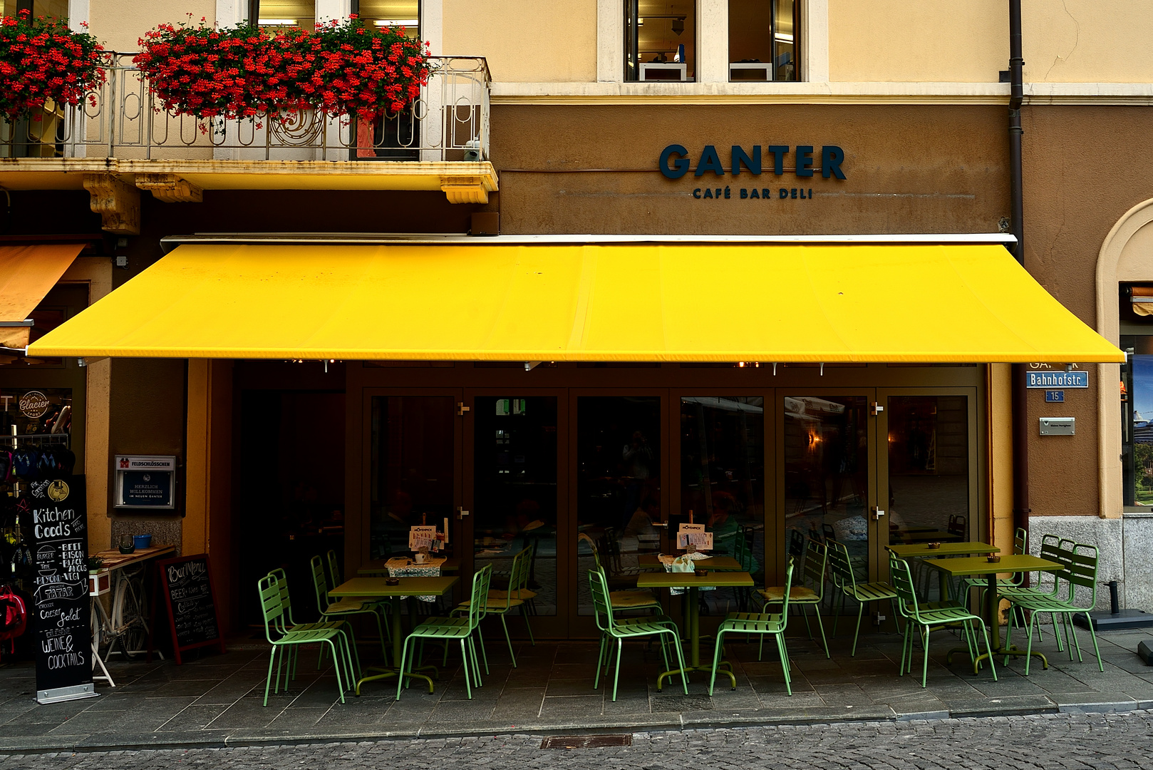 Cafe - Rot Gelb Grün