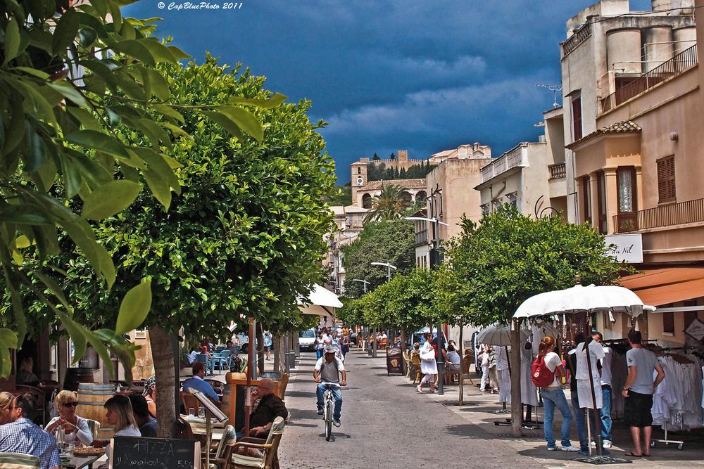 Cafes und Geschäfte in Arta Mallorca