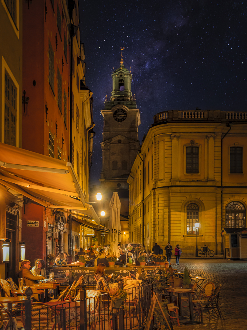 Cafeterrasse am Abend