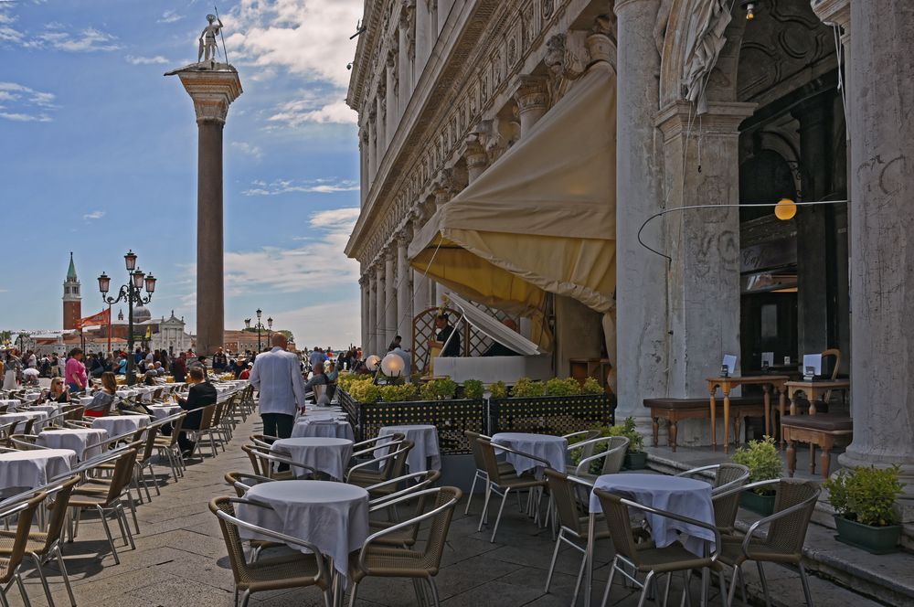 Caffè San Marco wartet auf Gäste