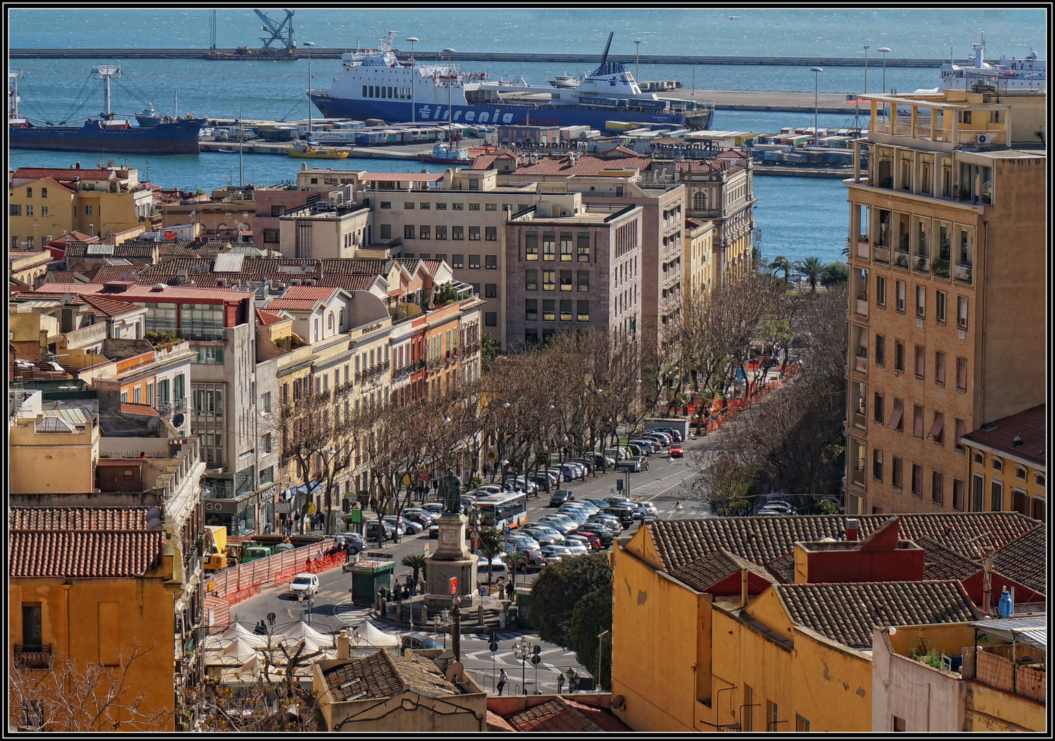 Cagliari 2016:  Largo Carlo Felice e Porto