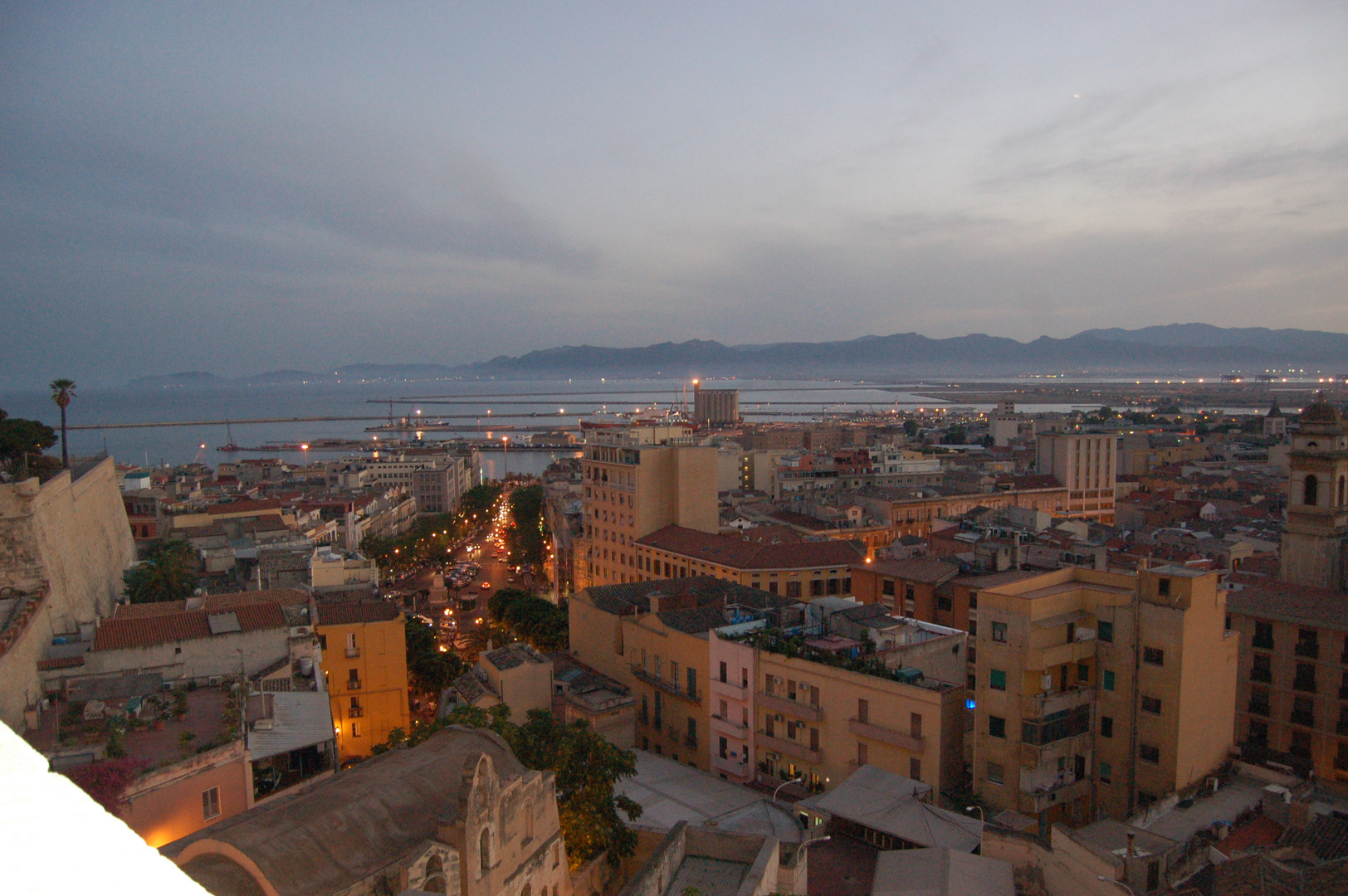 cagliari di sera