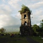 Cagsawa und der Mount Mayon Vulkan