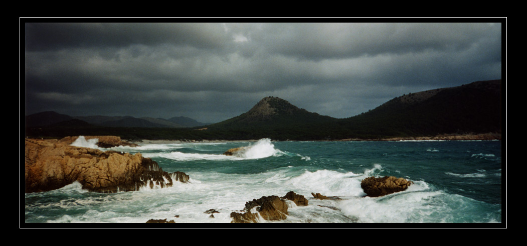 Cala Agulla bei Sturm