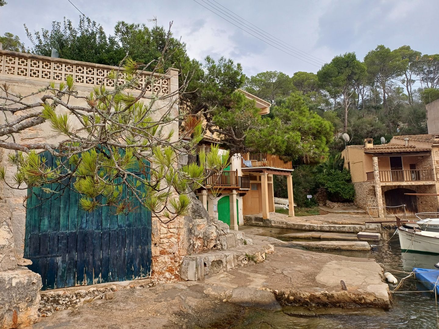 Cala Figuera ganz hinten...am Hafen