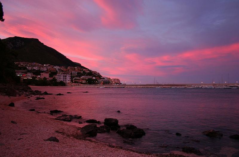 Cala Gonone al tramonto