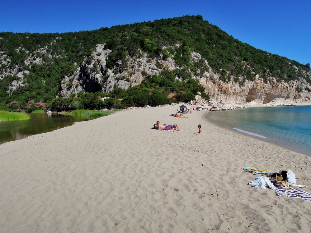 Cala Luna "doppia veduta"