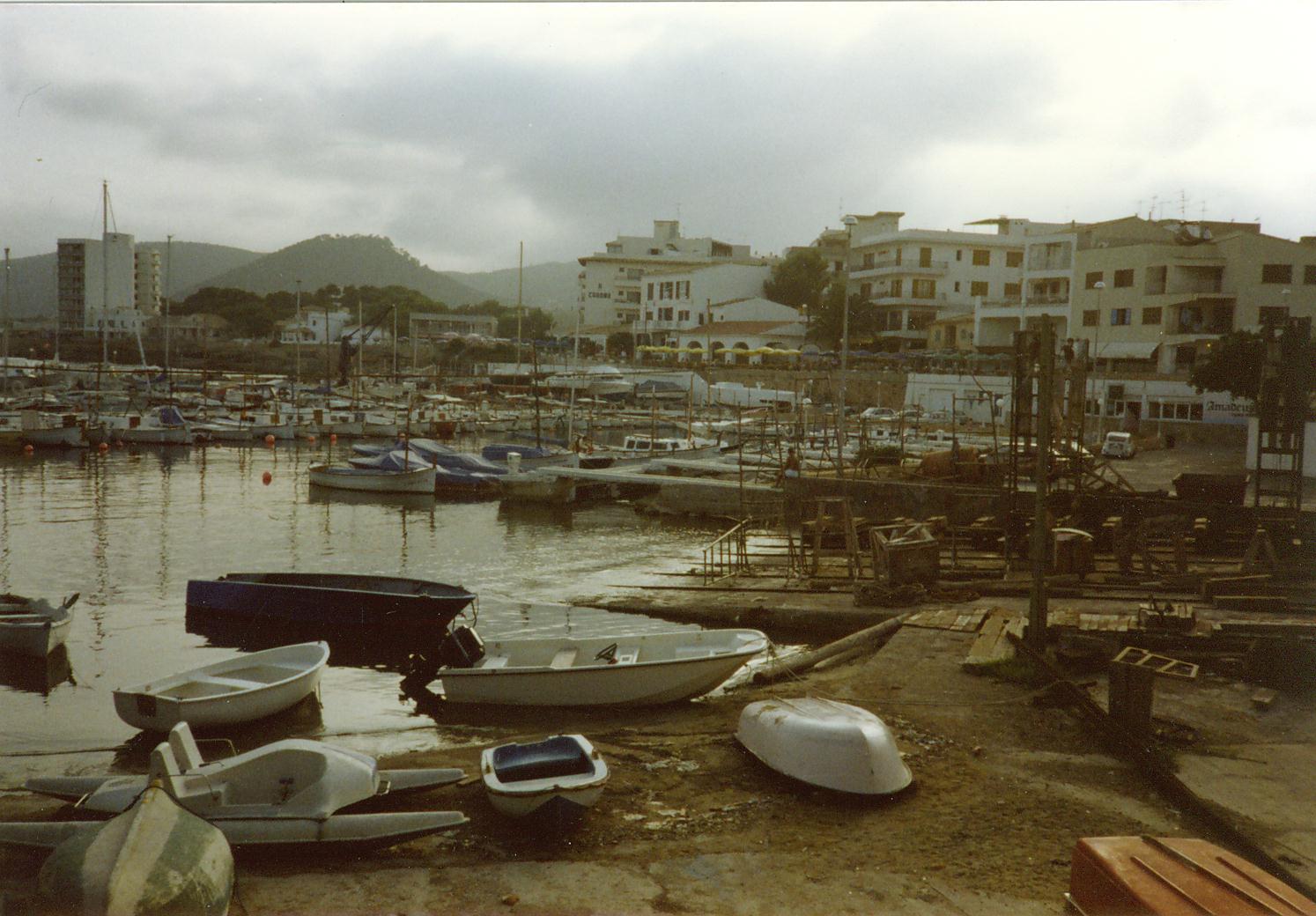 Cala Ratjada 1986 Bild vom Hafen.....