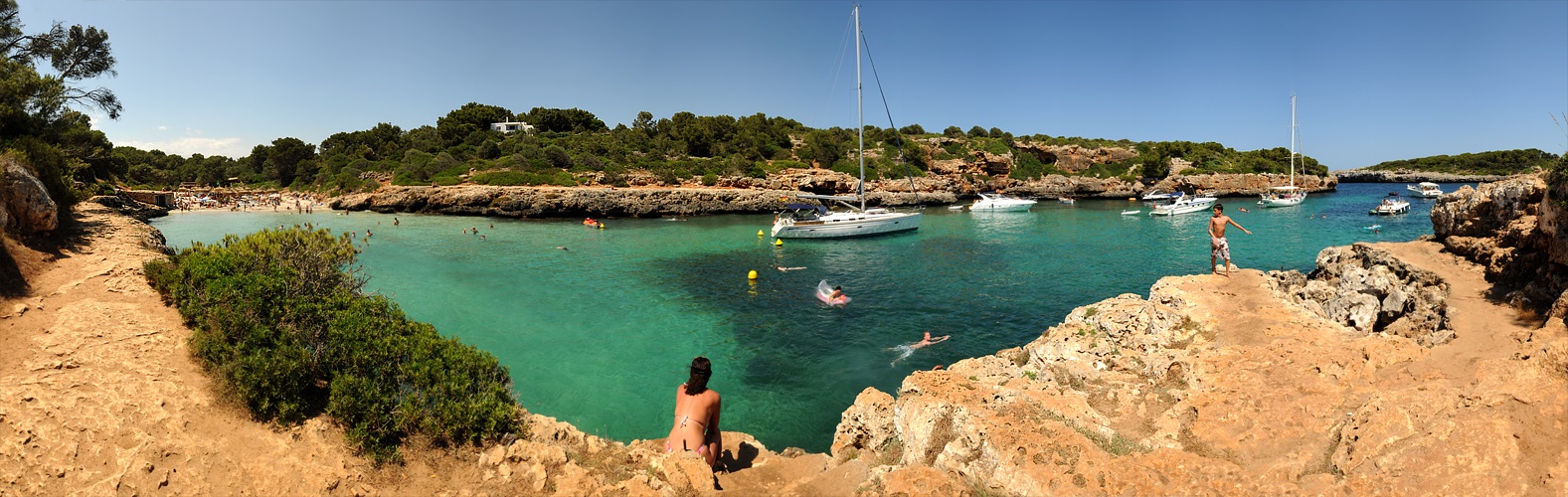 Cala sa Nau ...