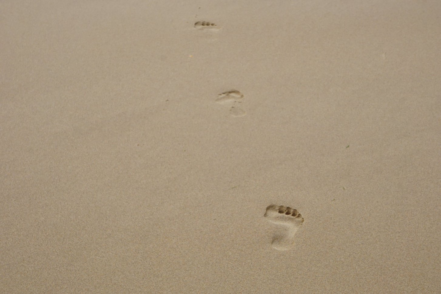 Calais_Spuren im Sand_1