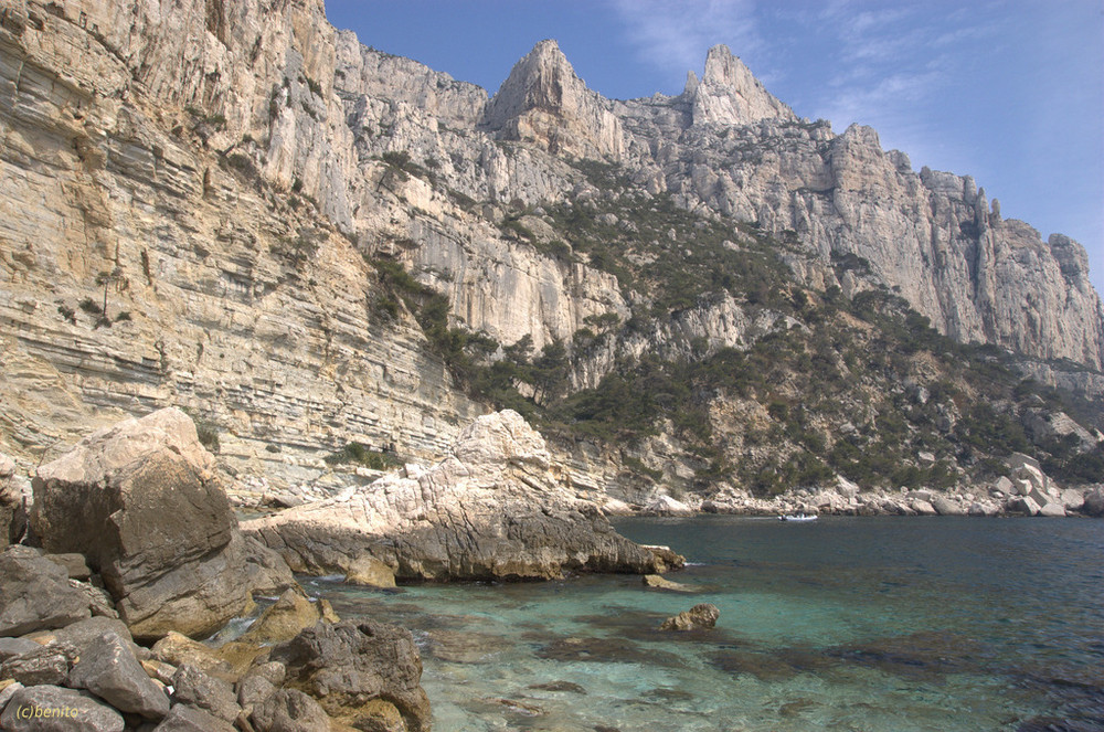 Calanque de Sugiton avec le Grande Candelle