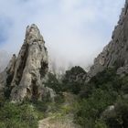 Calanques zwischen Cassis und Marseille bei Nebel