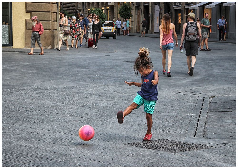 Calcio in Piazza Santa Trinita