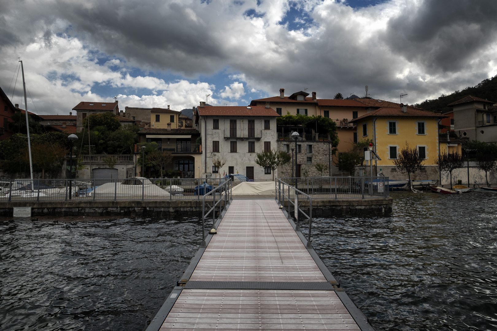 Caldè dalla banchina