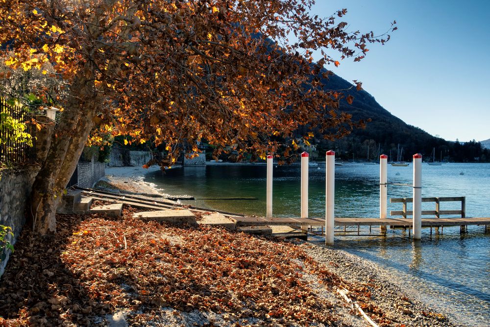 Caldè, lungolago