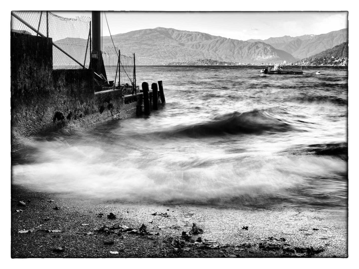 Caldè, vento sul lago