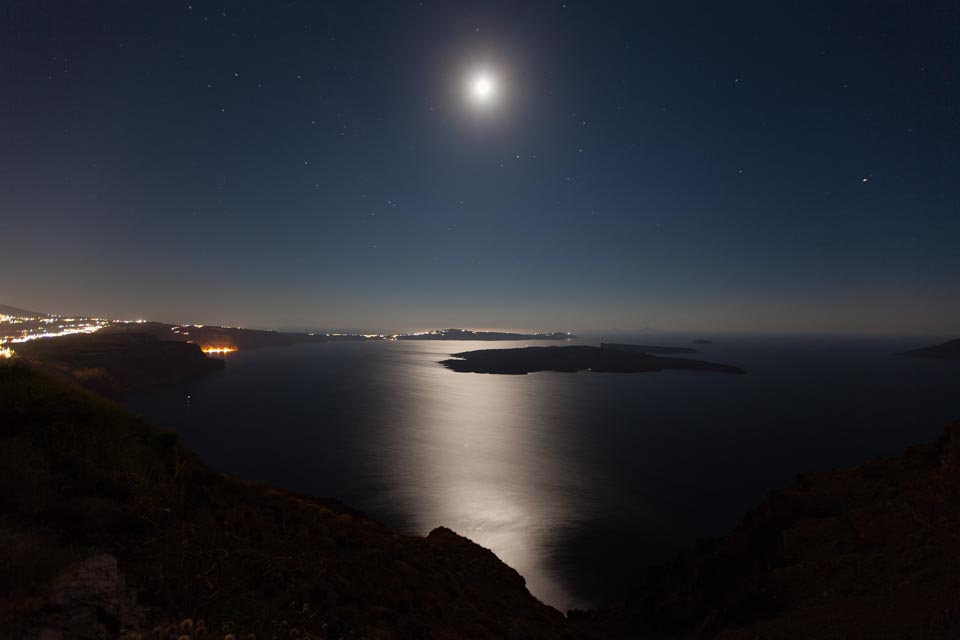 Caldera bei Nacht