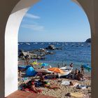 Calella de Palafrugell mit Durchblick