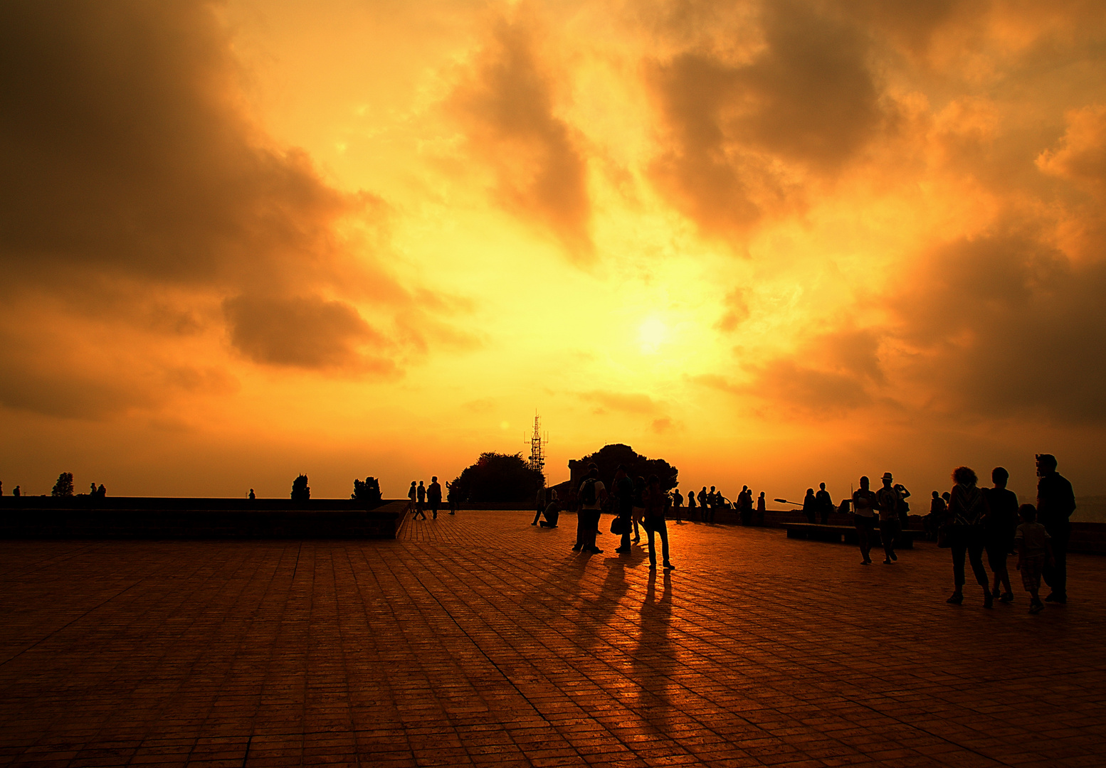 Cálido atardecer