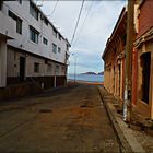 Calle con vista al mar...