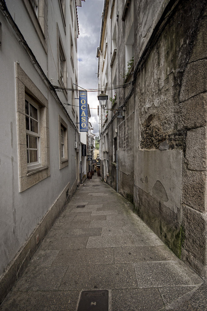 CALLE ESTRECHA EN BETANZOS