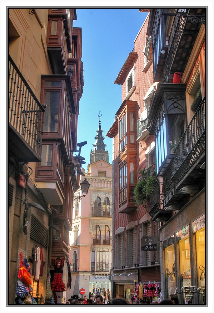 Callejeando Toledo con vistas a la Catedral (HDR 3 Img) GKM5-II