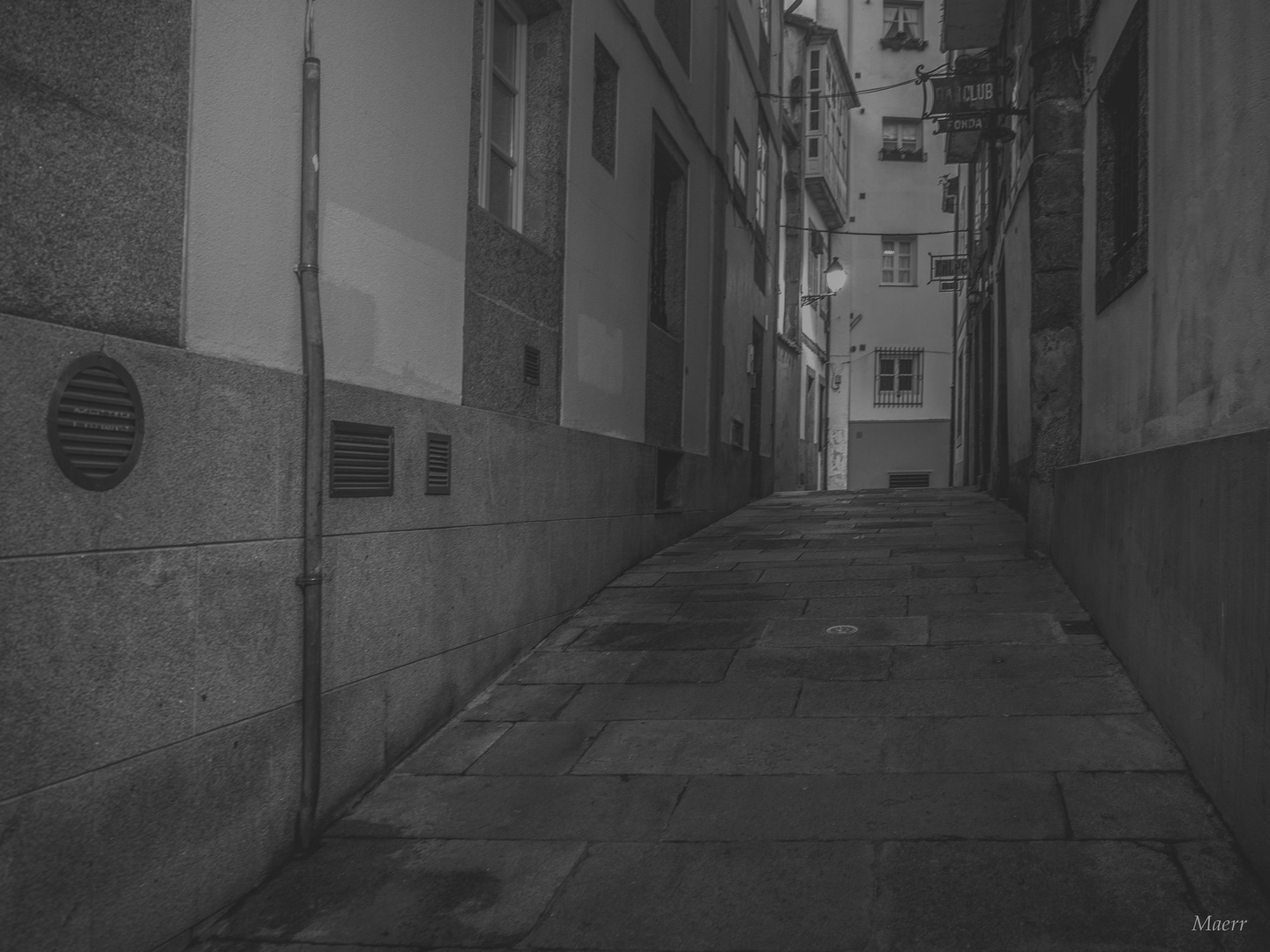 Callejón medieval en el centro histórico