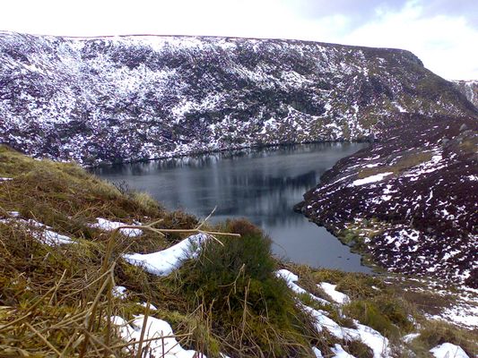 calm pool of water is like a clear mind