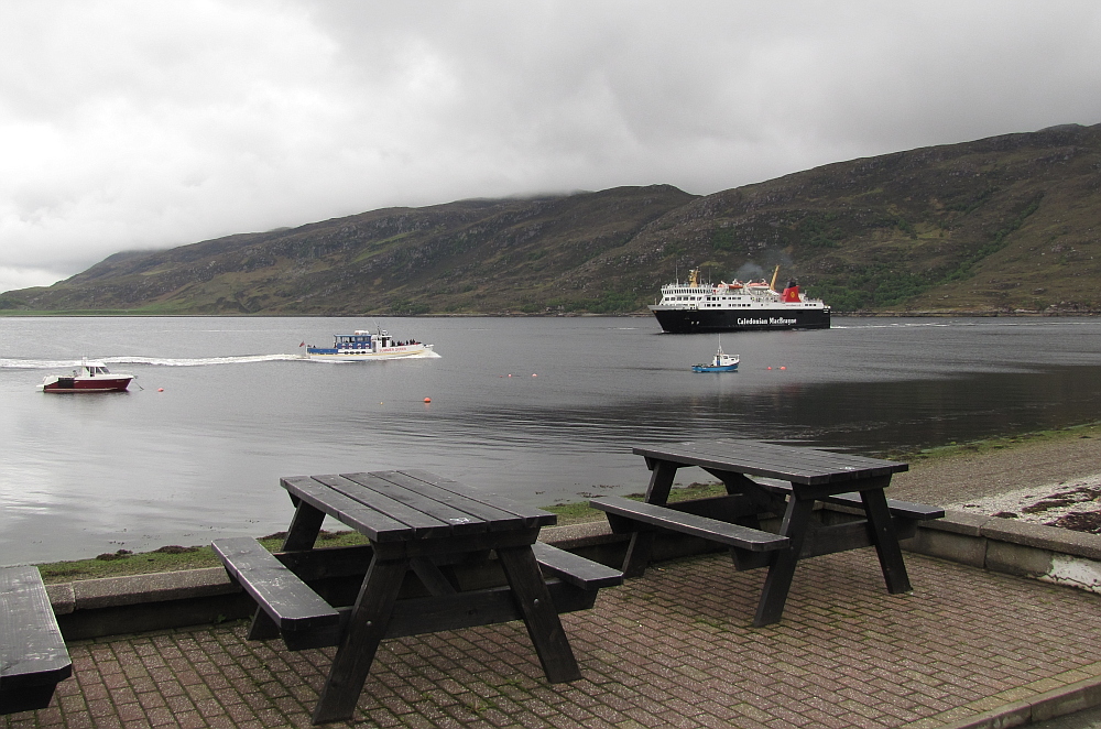 CalMac fährt ein