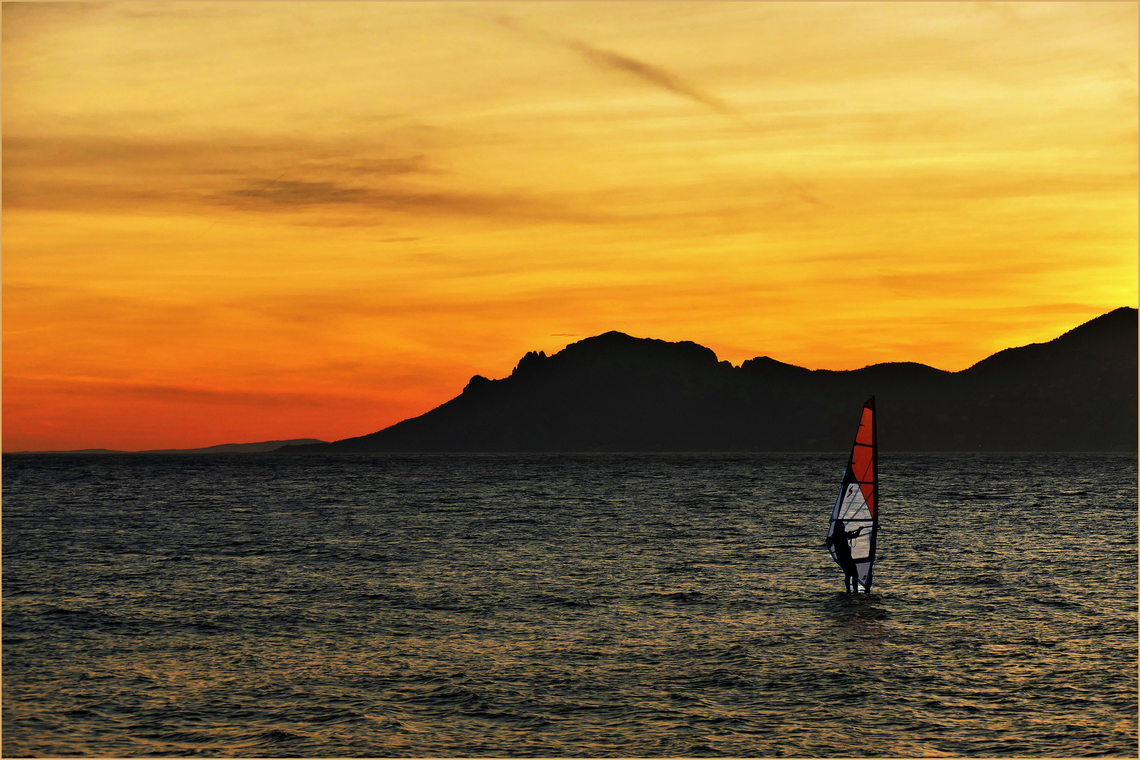 calme plat au désespoir des véliplanchistes! Foto Immagini france, world, coucher de soleil calme plat au désespoir des véliplanchistes! Foto Immagini france, world, coucher de soleil