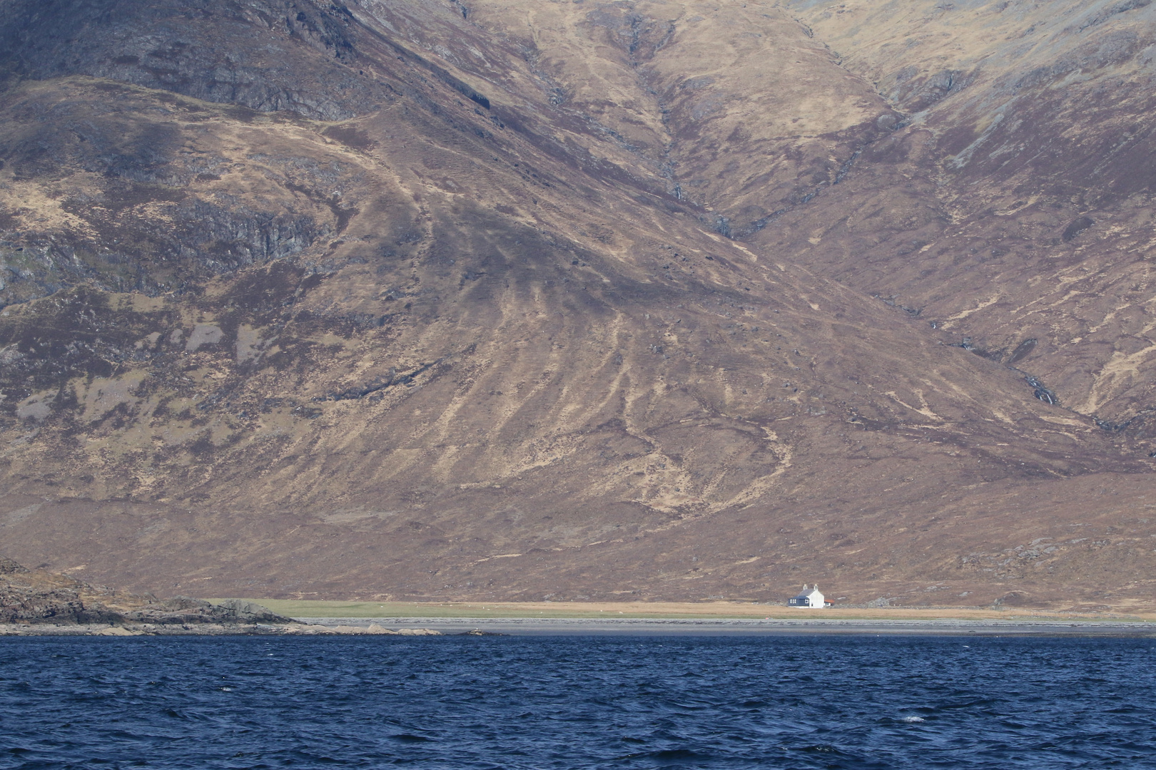 Camasunary depuis le Loch Scavaig