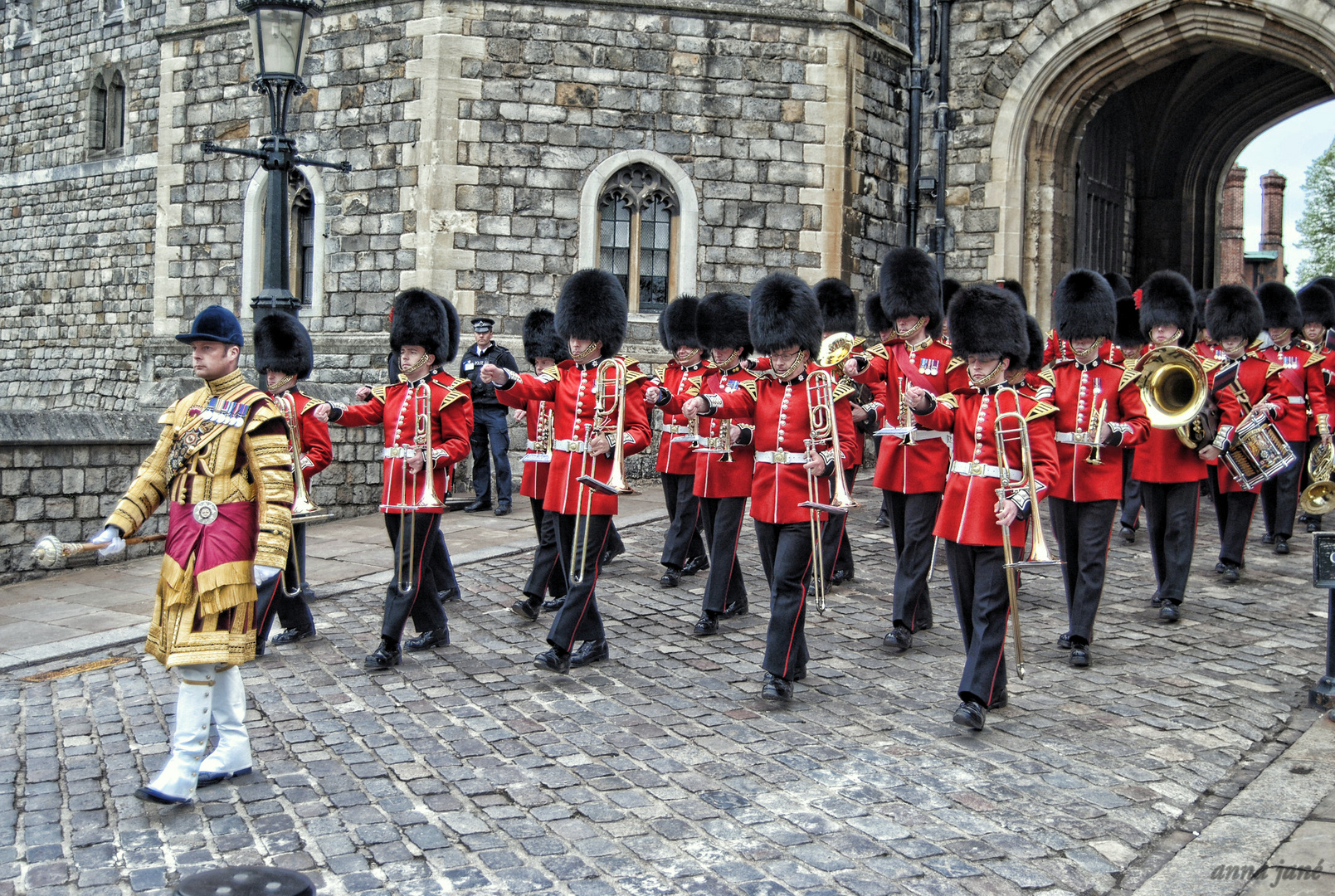 CAMBIO DE GUARDIA