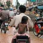 Cambodge 2006 en rentrant dans la banlieue de phnum penh